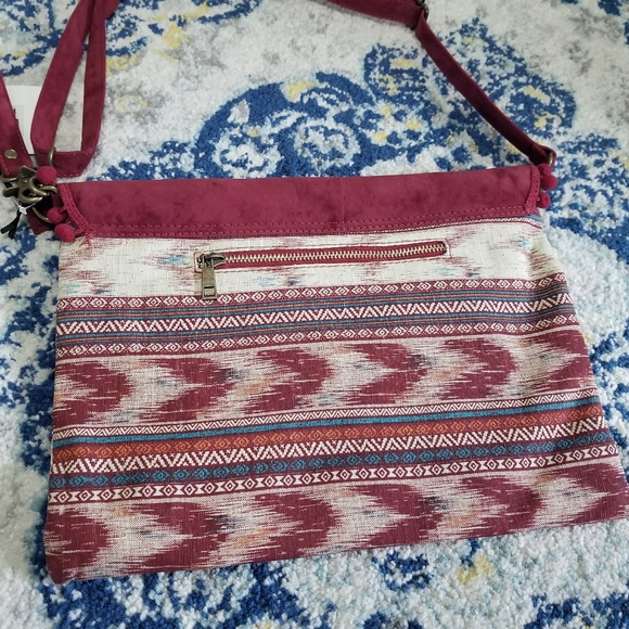 Hello 3am Southwest Pattern Convertible Clutch Red - Picture 7 of 8